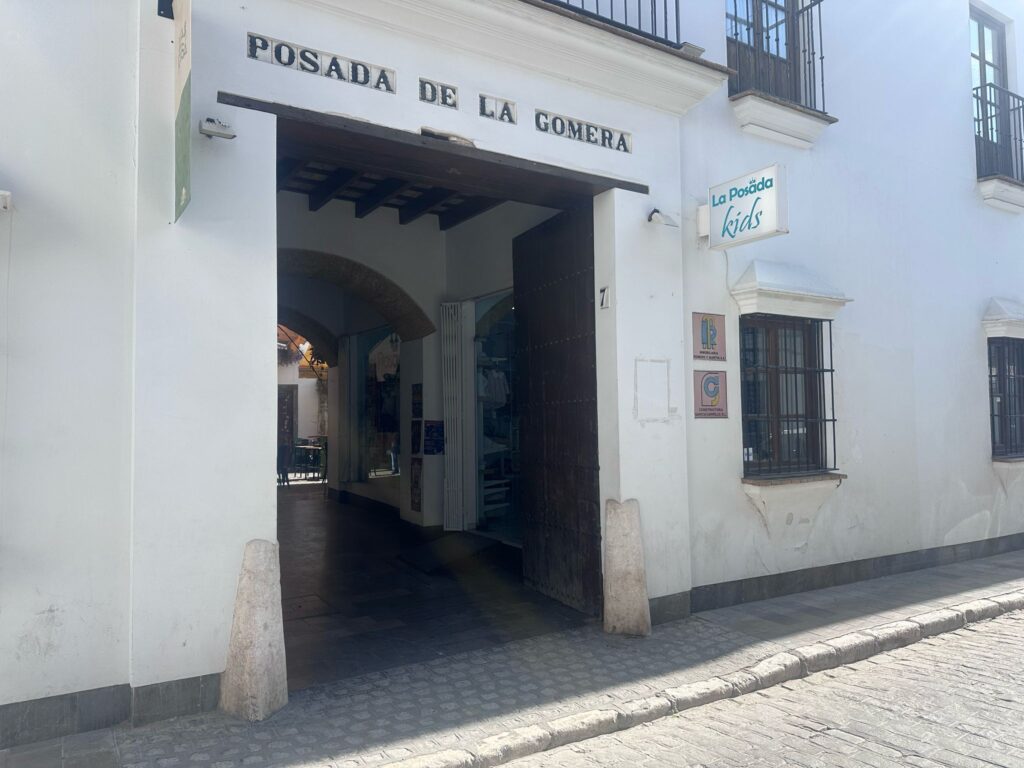 Local (4)